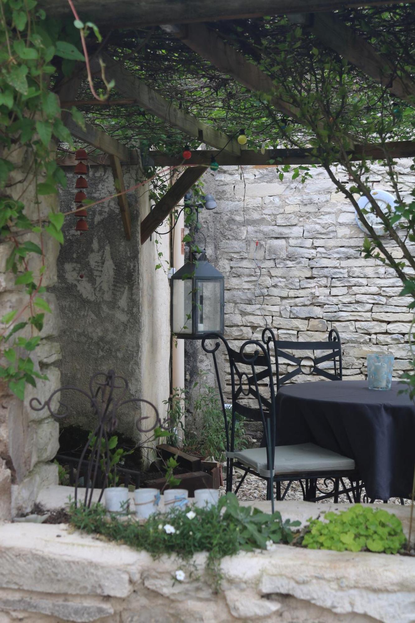 Villa Repos 2 Etoiles Au Calme Pour Deux Lucy-sur-Cure Exterior foto